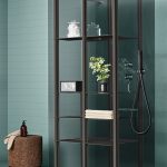 Agha Barres multifonctions pour cabine de douche prof. 22cm en métal laqué avec étagères