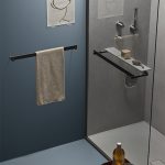 Agha Barre en métal avec supports muraux ou pour cabine de douche, porte-objets en Corian ép. 1 cm - fixation magnétique, porte-savon et porte-brosses en Corian ép. 1 cm - fixation magnétique